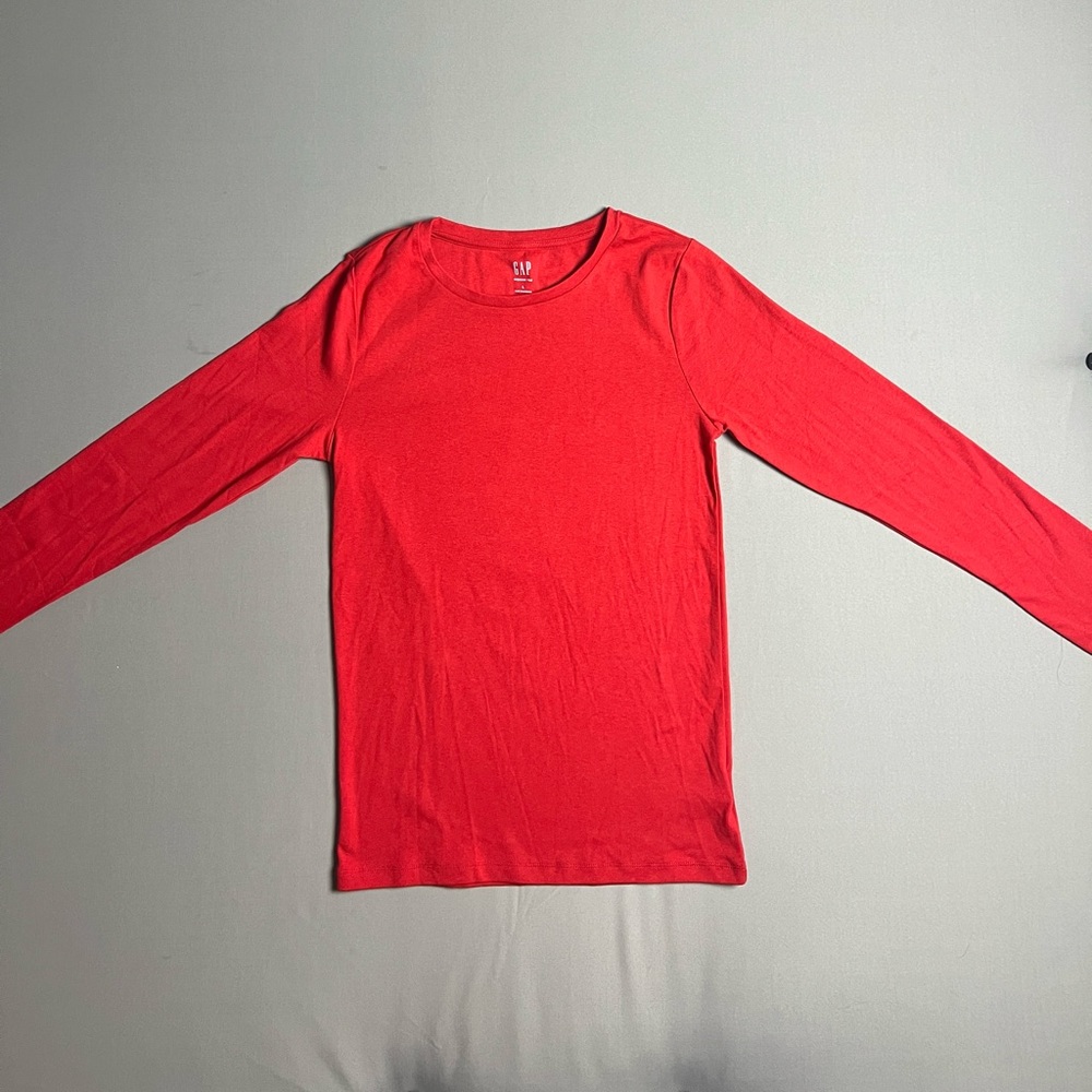 Gap Modern Crew Neck Tee.  Size L